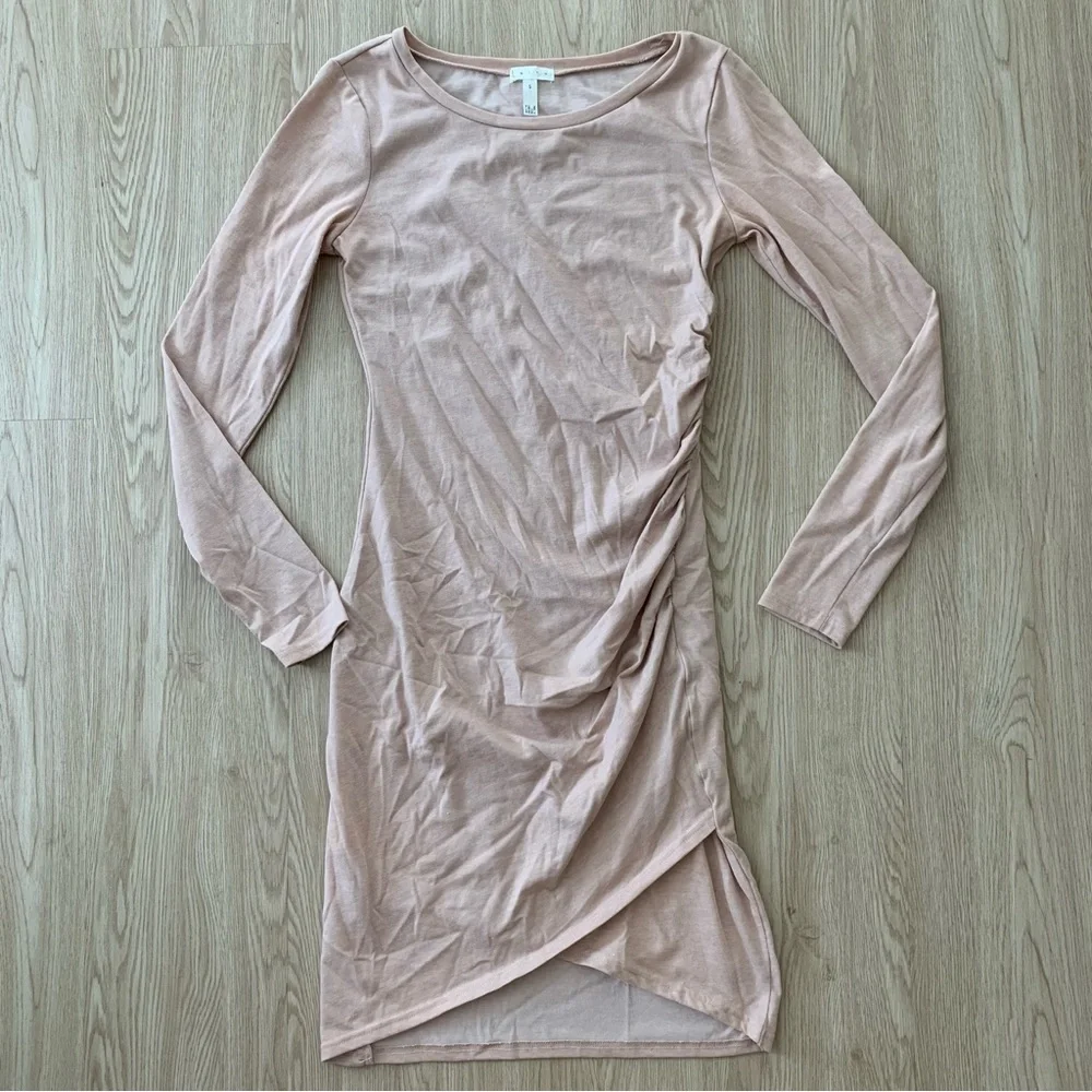 Leith blush long sleeve ruched dress